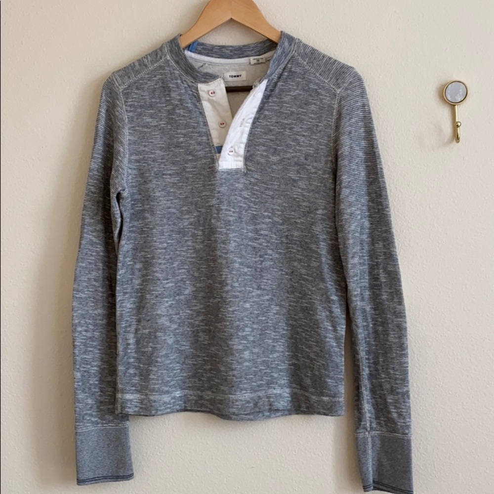 Gray long sleeve shirt